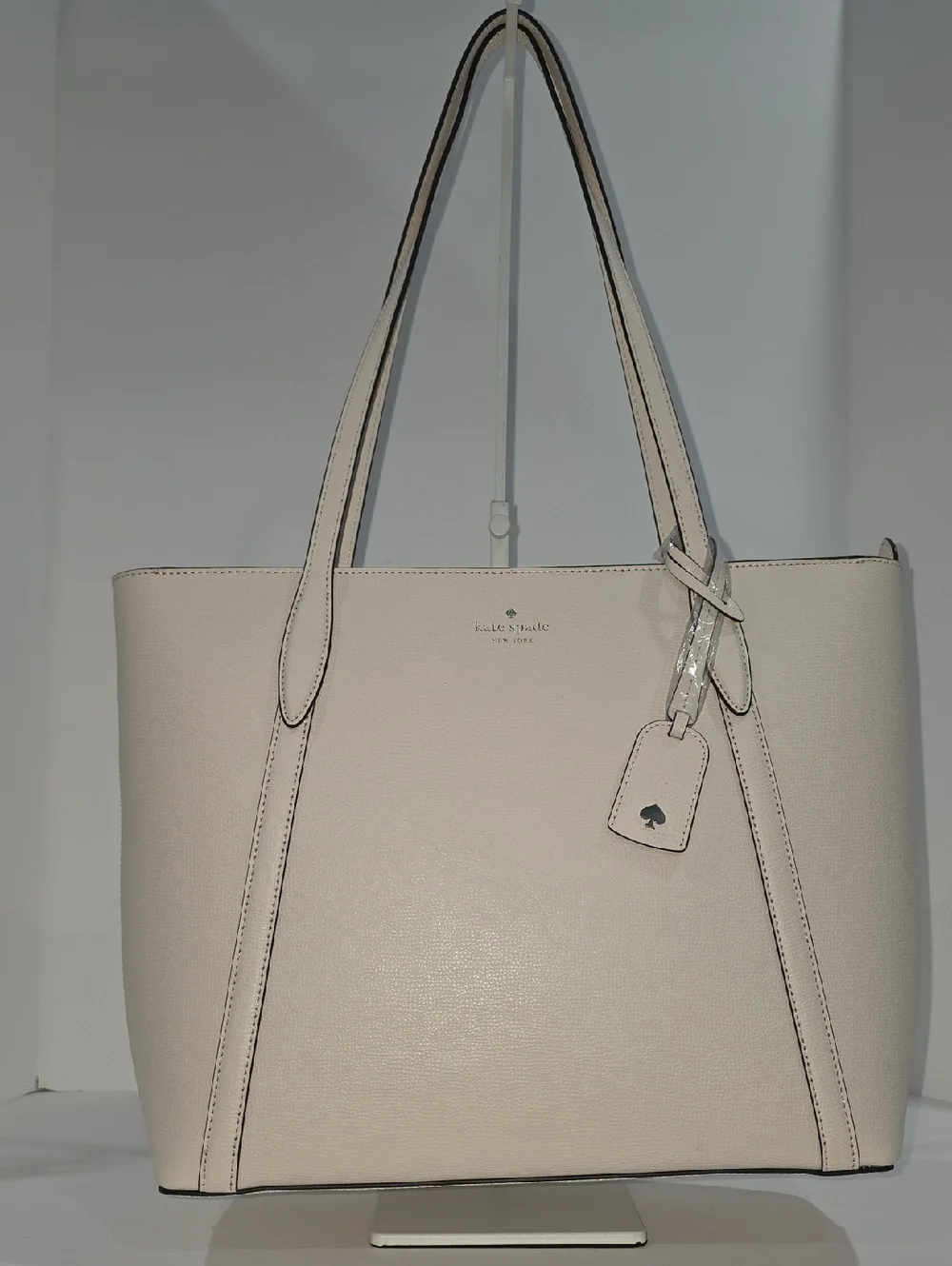 NWT ✅ KATE SPADE  CARA LARGE LEATHER TOTE in PARCHMENT  KF639 ⭐ NWT